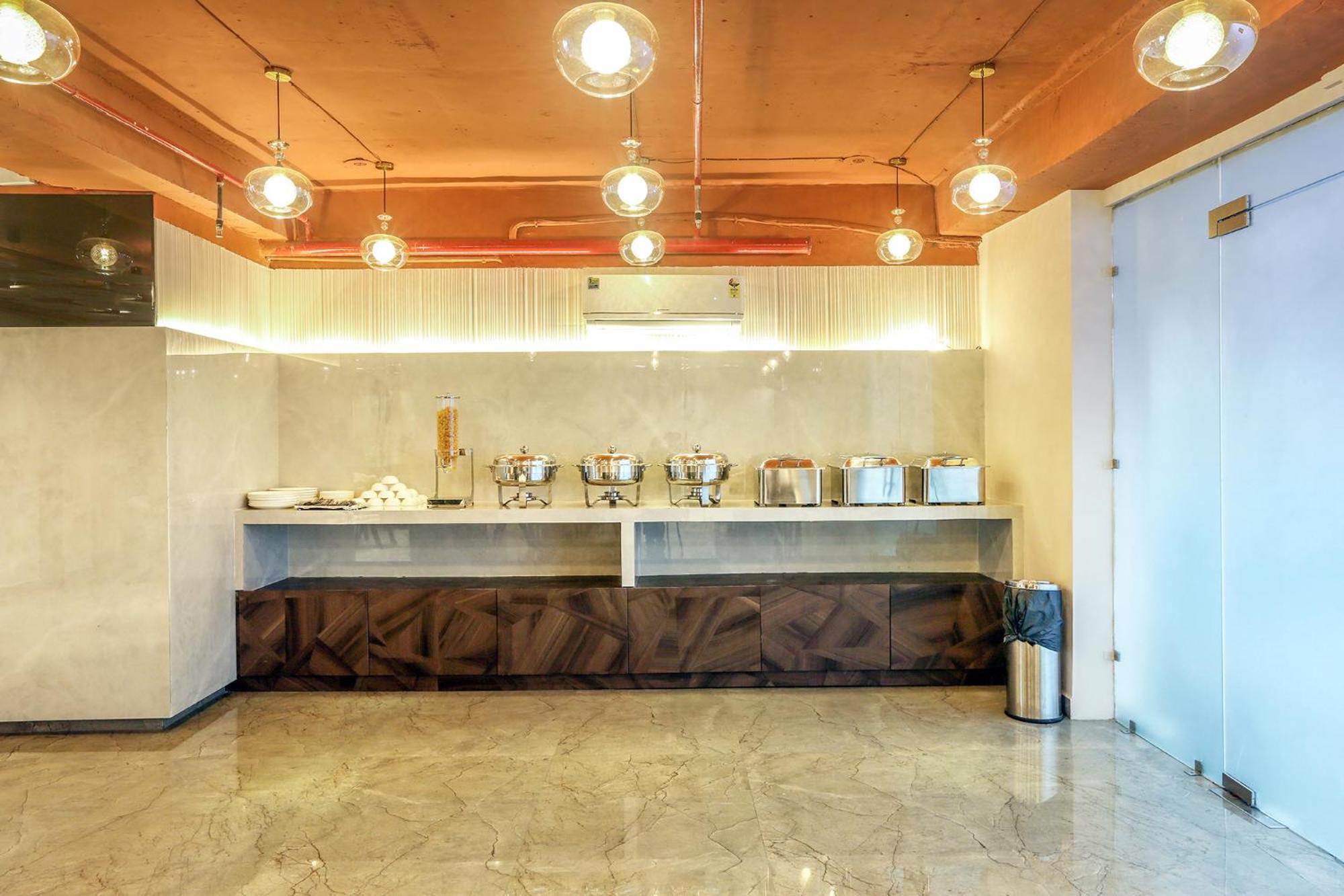 Hotel Green Lotus Luxe Ґурґаон Екстер'єр фото