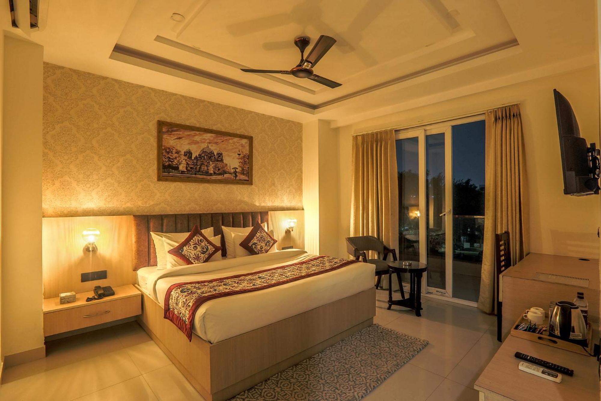 Hotel Green Lotus Luxe Ґурґаон Екстер'єр фото