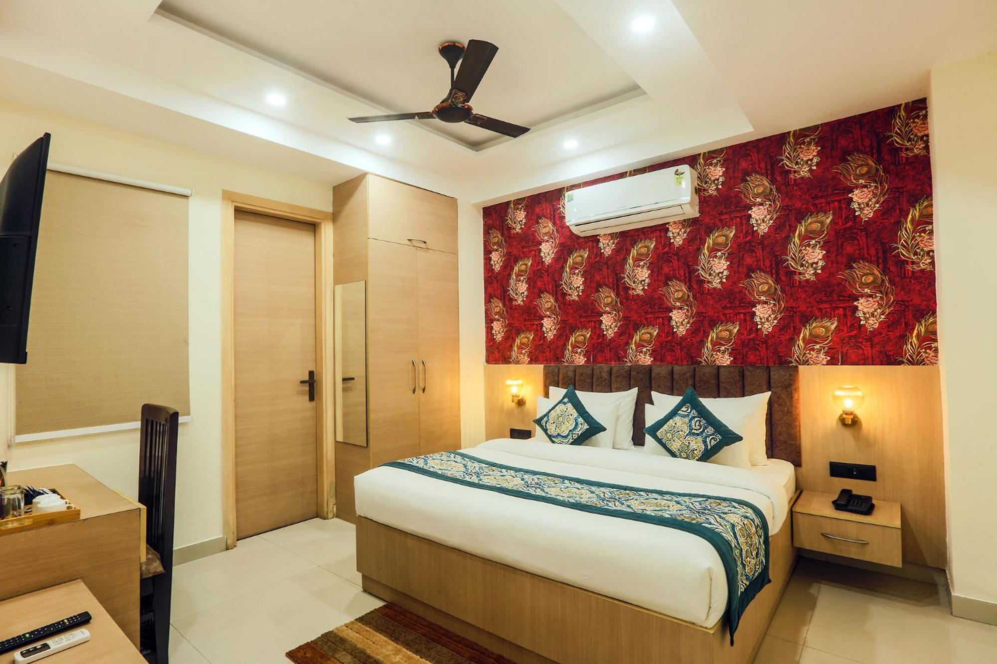 Hotel Green Lotus Luxe Ґурґаон Екстер'єр фото