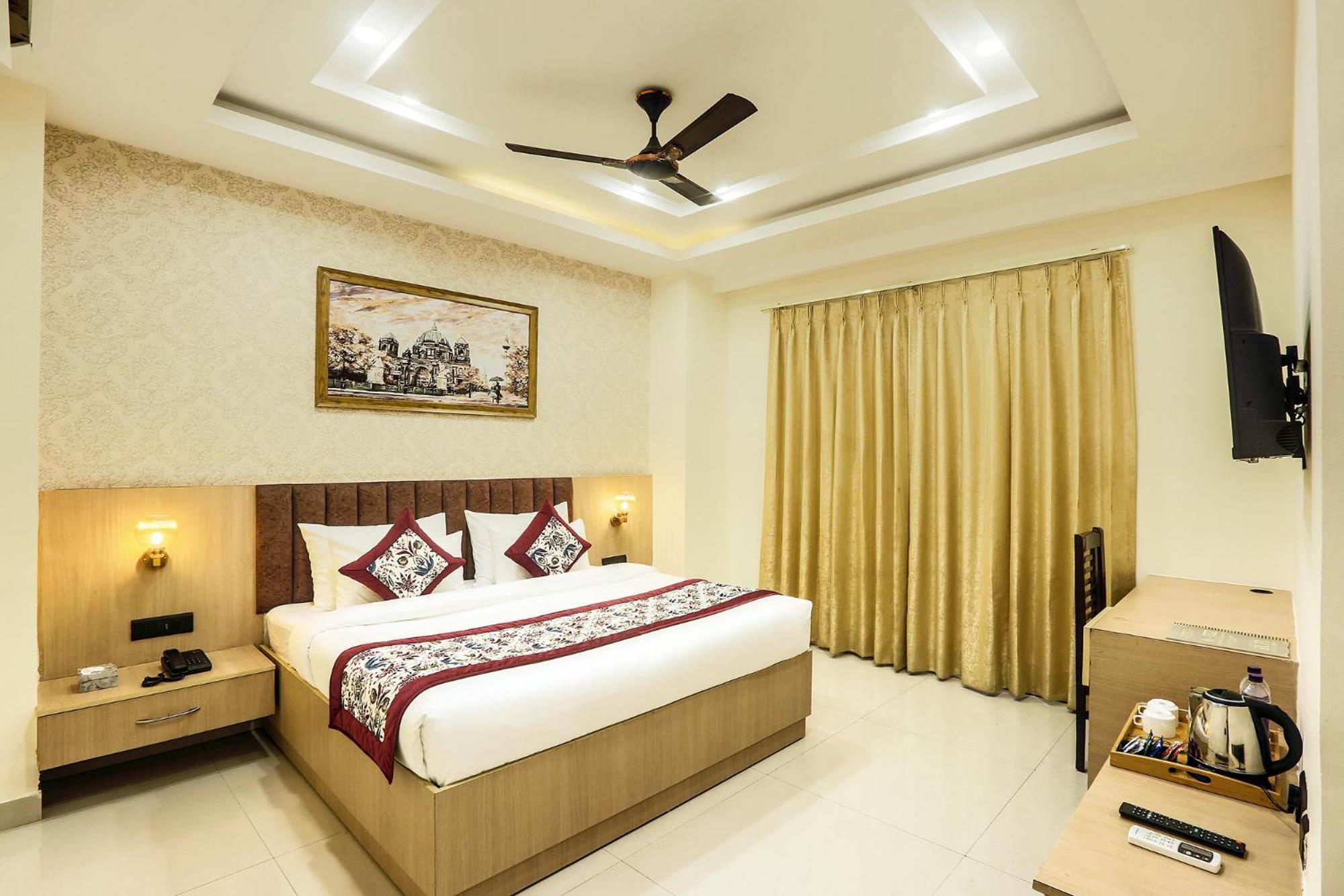 Hotel Green Lotus Luxe Ґурґаон Екстер'єр фото