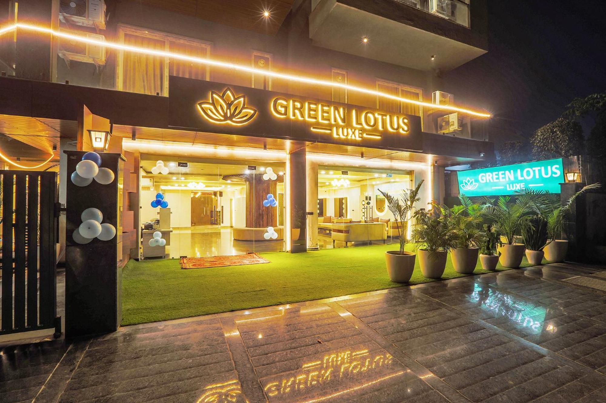 Hotel Green Lotus Luxe Ґурґаон Екстер'єр фото