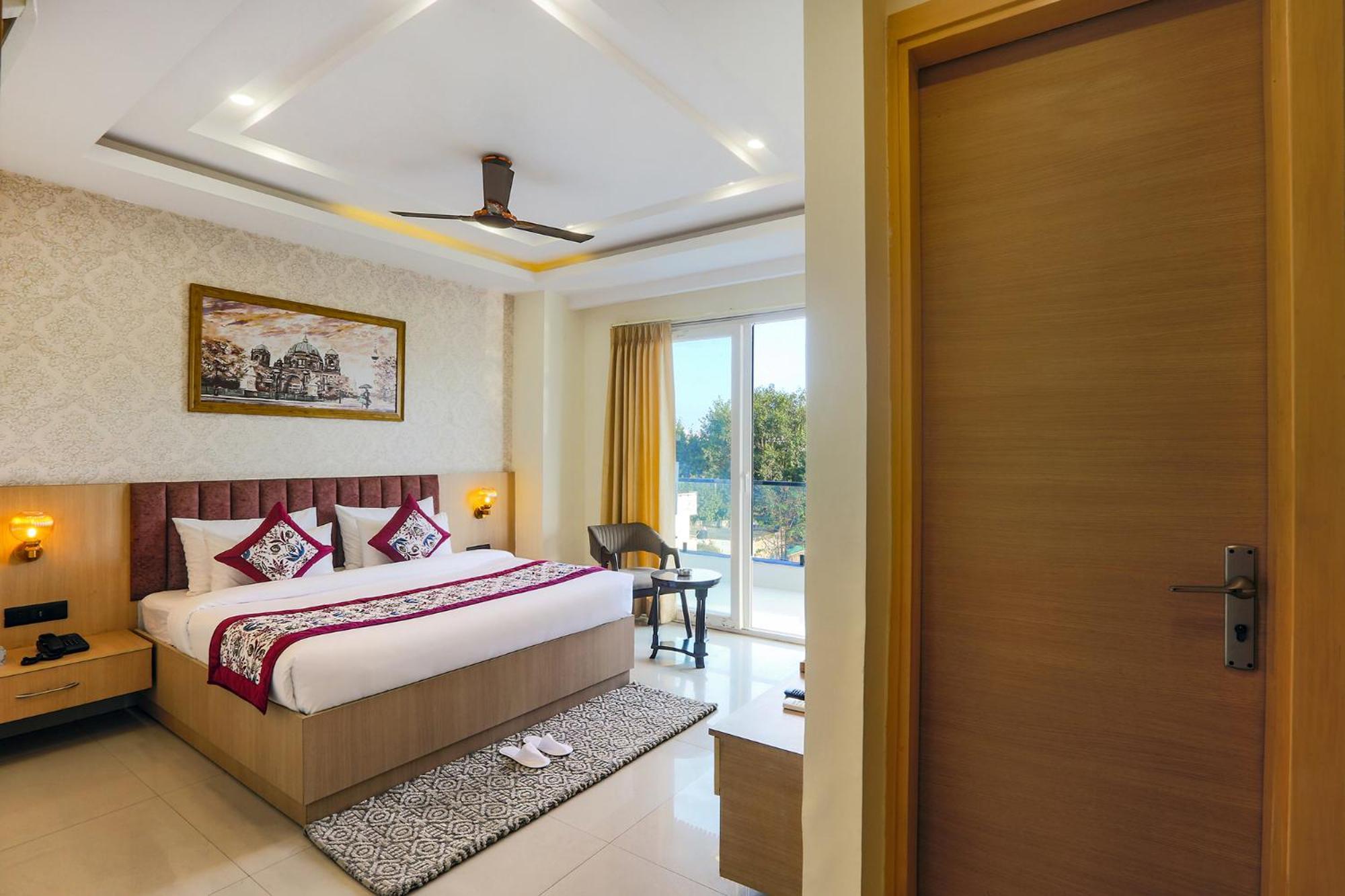 Hotel Green Lotus Luxe Ґурґаон Екстер'єр фото