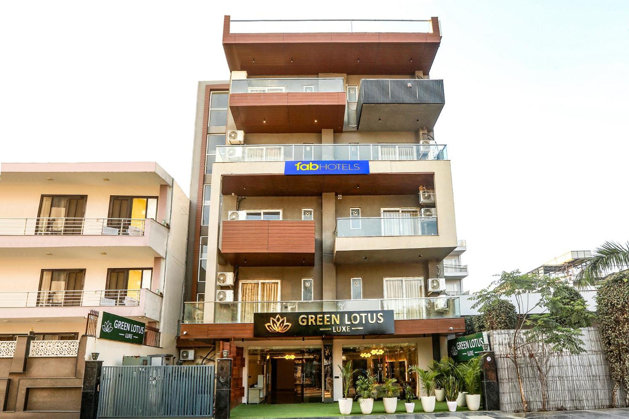 Hotel Green Lotus Luxe Ґурґаон Екстер'єр фото