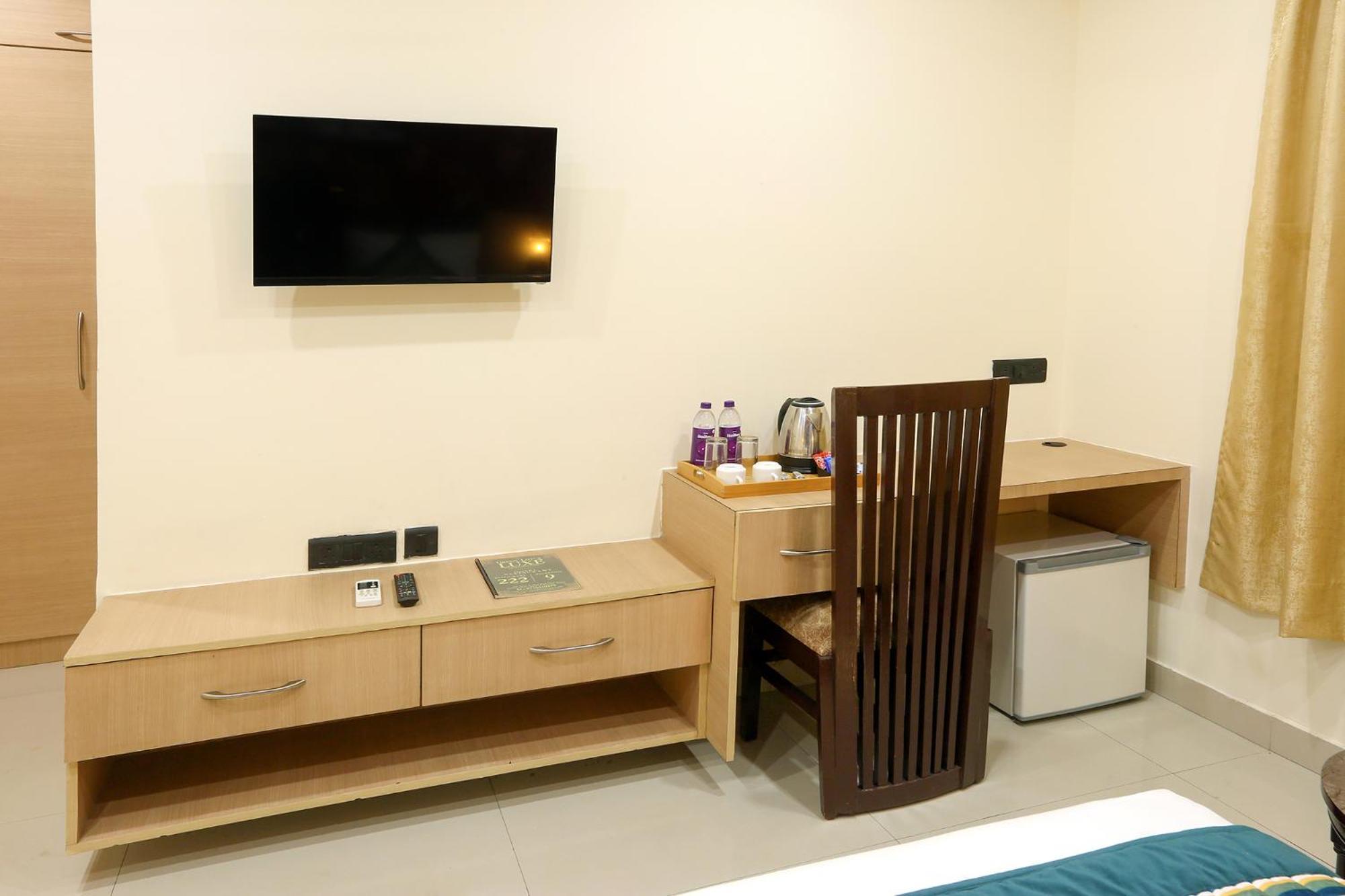 Hotel Green Lotus Luxe Ґурґаон Екстер'єр фото